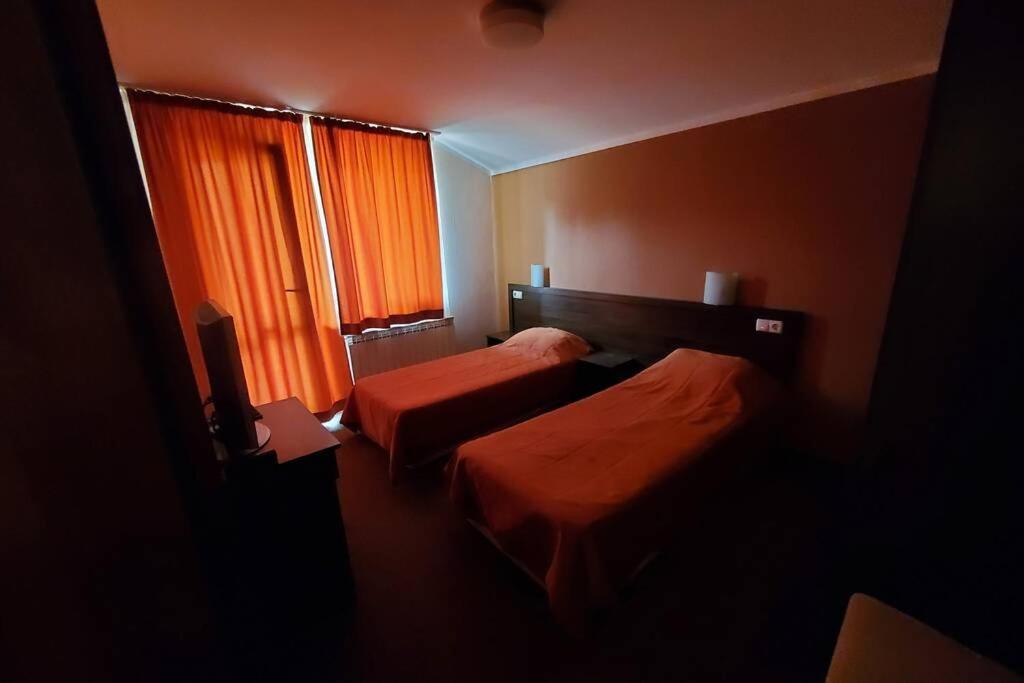 Двете Къщи В Планината Villa Beli Osum Bagian luar foto