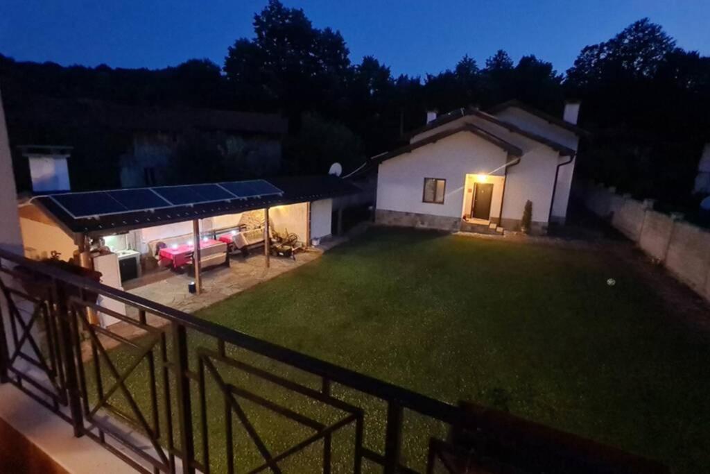 Двете Къщи В Планината Villa Beli Osum Bagian luar foto