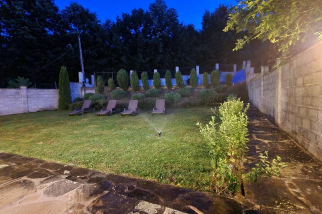 Двете Къщи В Планината Villa Beli Osum Bagian luar foto