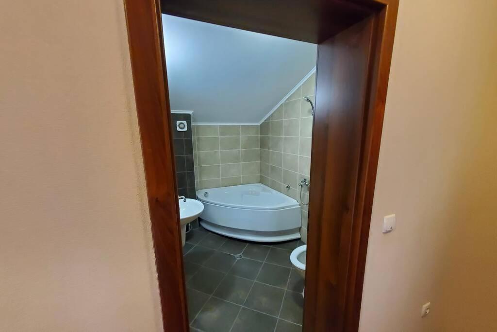 Двете Къщи В Планината Villa Beli Osum Bagian luar foto